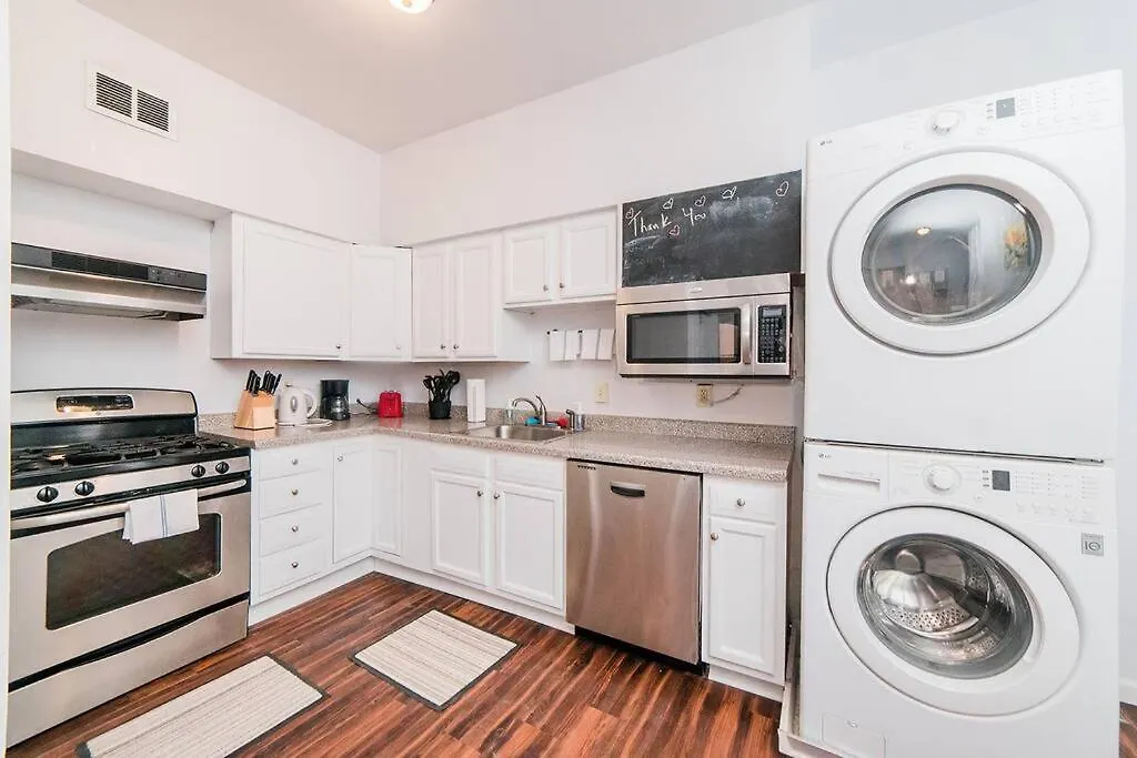 Off-Street Parking - Washer & Dryer - Groupstay Pittsburgh Verenigde Staten