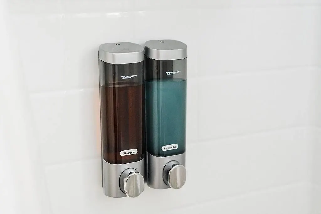 Off-Street Parking - Washer & Dryer - Groupstay Pittsburgh Appartement